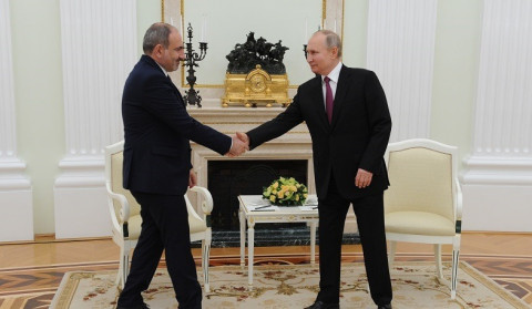 Путин назвал отношения с Арменией союзническими