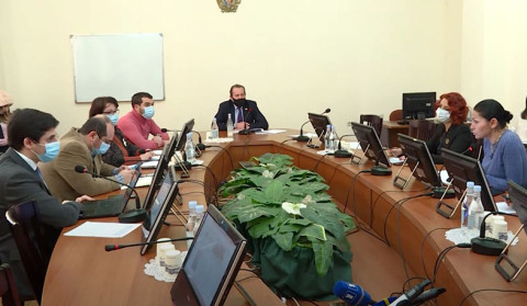 Կորոնավիրուսի հետևանքներն ուսումնասիրող ԱԺ քննիչ հանձնաժողովի առաջին նիստը վերածվեց բանավեճի
