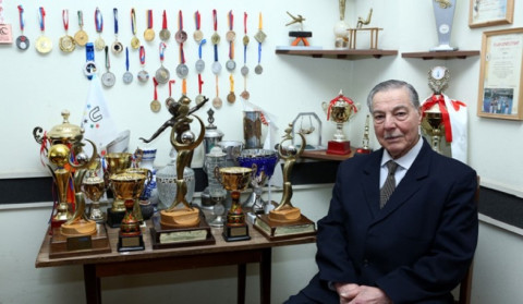 Այսօր Օլիմպիական խաղերի եռակի, աշխարհի քառակի և Եվրոպայի կրկնակի չեմպիոն Ալբերտ Ազարյանի ծննդյան օրն է
