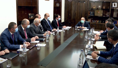 Գյումրին կառուցել նորովի. վարչապետի գլխավորությամբ խորհրդակցություն Շիրակի մարզում