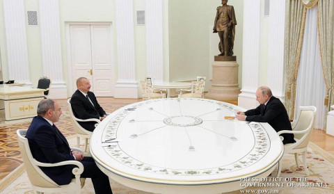 Putin holds phone talks with leaders of Armenia and Azerbaijan