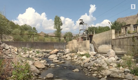 «Ձորա ՀԷԿ»-ի գործի անջատված մասով մեղադրյալի աթոռին է նստել միանգամից 5 նախկին պաշտոնյա