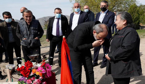 Վարչապետը Վայոց ձորի մարզում հարգանքի տուրք է մատուցել Արցախյան 44-օրյա պատերազմում զոհվածների հիշատակին