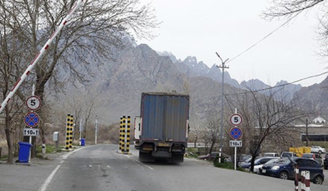 Armenia and Iran ready to deepen cooperation within the framework of road infrastructure projects