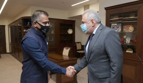 ER Müdafiə naziri və Hindistanın ER-dakı səfiri hərbi-texniki əməkdaşlığın inkişaf prespektivlərini müzakirə etdi