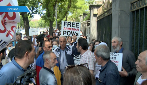 Акция протеста с требованием возвращения армянских пленных