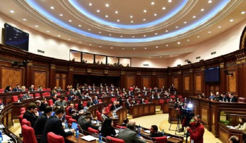 ԱԺ-ն փակ նիստում քննարկում է Ապրիլյանի հանգամանքներն ուսումնասիրող քննիչ հանձնաժողովի զեկույցը