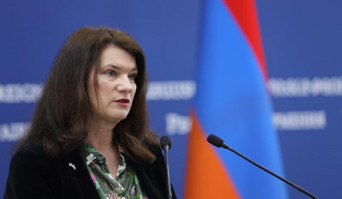 Я призываю немедленно завершить процесс обмена военнопленными: Анн Линде
