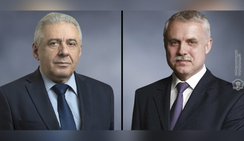 Vağarşak Harutyunyan Stanislav Zasa Azərbaycan təxribatı nəticəsində Syunikdəki vəziyyət barədə məlumat verib