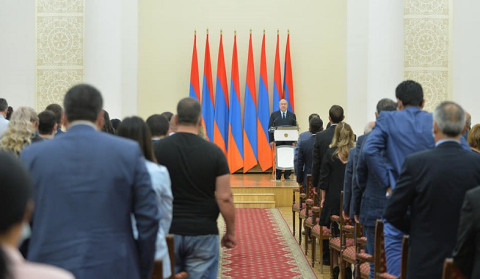 Ձեր շնորհիվ կրկին կյանքեր փրկվեցին՝ առաջնագծում և դրանից հեռու. պարգևատրվել են առողջապահության համակարգի մի խումբ աշխատակիցներ