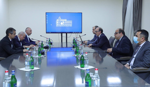 Azərbaycan yeni qanunsuz hərəkətlərə əl atır: Ara Ayvazyan sərhəd vəizyyəti ilə bağlı KTMT üzv ölkələrinin səfirlərinə məlumat verdi