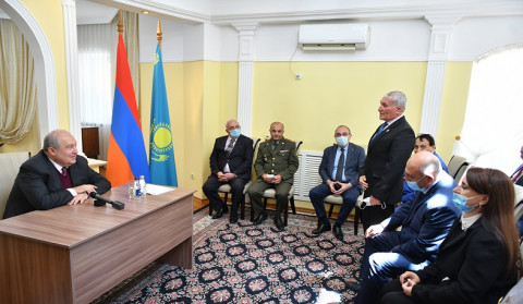 Mежду диаспорой и Арменией не должно быть преград: Армен Саркисян встретился с представителями армянской общины Нур-Султана