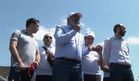 Azerbaijani troops must unequivocally leave the borders of Armenia: Pashinyan is in Syunik province