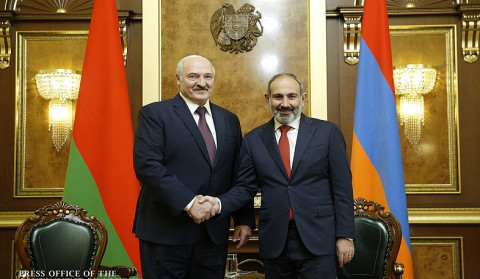 Lukashenko congratulates Pashinyan on victory in elections