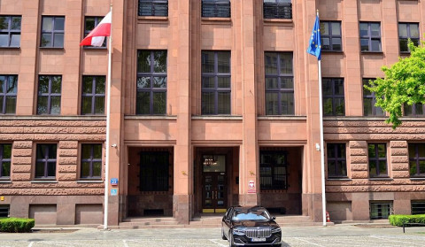 Польша готова содействовать демократическим реформам Армении