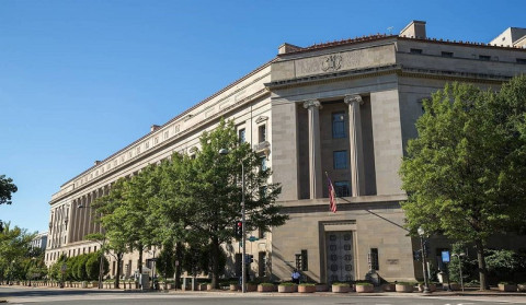 U.S. attorney general imposes moratorium on federal executions
