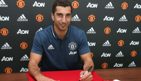 "Manchester United" fans dedicate a song to Henrikh Mkhitaryan