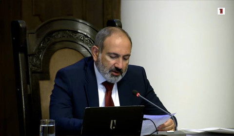 Ermənistan-Azərbaycan sərhədinin boyunca Rusiya sərhəd qoşunlarının mətəqələrinin yerləşdirmə məsələsini nəzərdən keçirmək lazımdır: Paşinyan