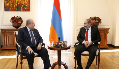 President Sarkissian holds phone talk with Prime Minister Pashinyan