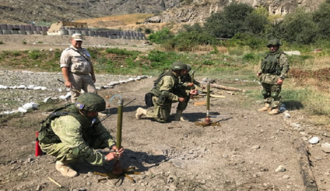 Российские миротворцы провели тренировку по предотвращению возможных нарушений с использованием беспилотной авиации в Арцахе