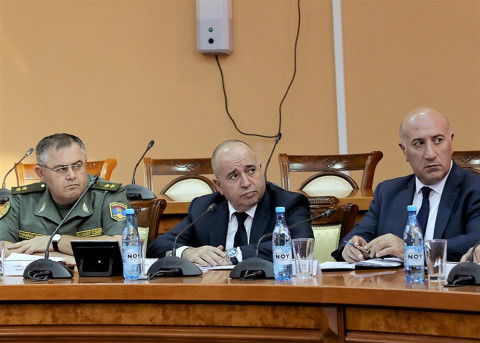 ՀՀ պաշտպանության նախարարի գլխավորությամբ քննարկվել է եռամսյա հավաքների ընթացքը