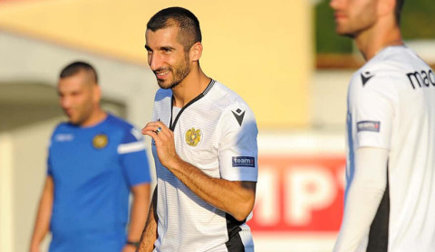 Henrix Mxitaryan milli komandaya qoşulub