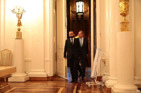 Peace and stability in region are our strategy: Ararat Mirzoyan met with Sergey Lavrov