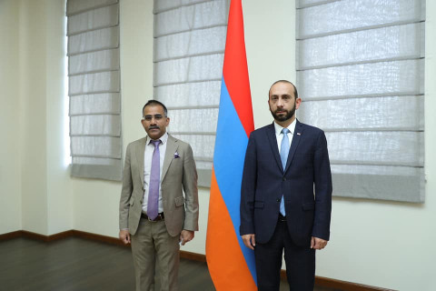 Ararat Mirzoyan and Indian Ambassador discuss current developments over North-South International Transport Corridor