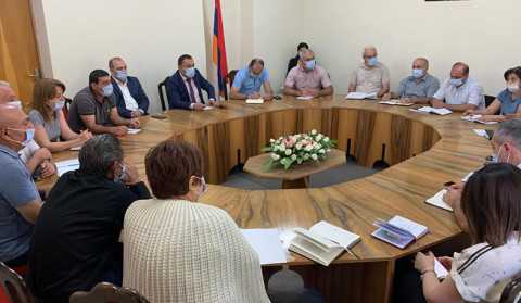 Վայոց ձորի մարզպետն աշխատանքային խորհրդակցություն է անցկացրել