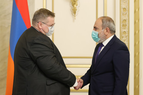 Armenia is interested in opening communications: Prime Minister received Deputy Prime Minister of Russia