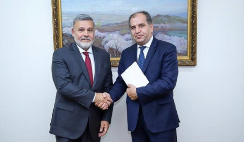 Հայաստանը շահագրգռված է Պերուի հետ հարաբերությունների զարգացմամբ. Արմեն Ղևոնդյանը՝ Պերուի նորանշանակ դեսպանին
