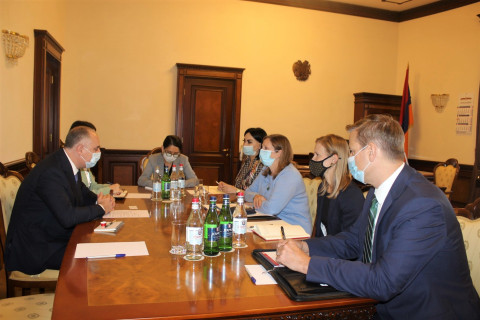 Sasun Khachatryan and Lynne Tracy discussed expansion of cooperation in fight against corruption