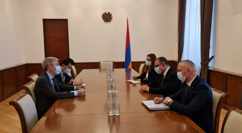 Ֆինանսների նախարարը Շվեդիայի դեսպանին է ներկայացրել Կառավարության 2021-2026 թթ. գործունեության ծրագիրը
