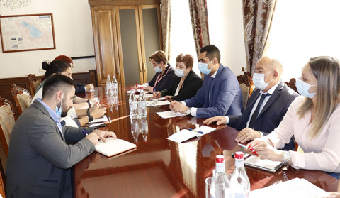 Գեղարքունիքի մարզպետ Կարեն Սարգսյանն ընդունել է Կարմիր խաչի միջազգային կոմիտեի ներկայացուցիչներին