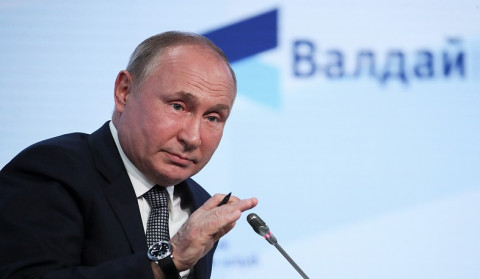Путин призвал США и Европу не снимать с себя ответственность за Афганистан