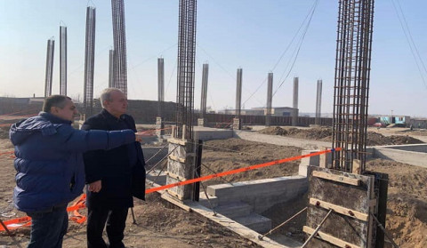 Վահրամ Դումանյանը և Կարեն Գիլոյանը ծանոթացել են Արթուր Ալեքսանյանի անվան հունահռոմեական ըմբշամարտի դպրոցի մարզահամալիրի կառուցման աշխատանքներին