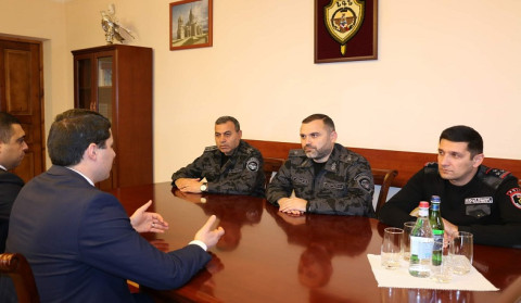 Արցախի ՆԳ նախարարն ու ՀՀ ՔԿ նախագահը քննարկել են երկու կառույցների համագործակցության ընդլայմանն առնչվող հարցեր