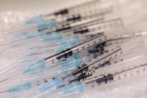 Hungary sends 100,000 vaccines to Armenia