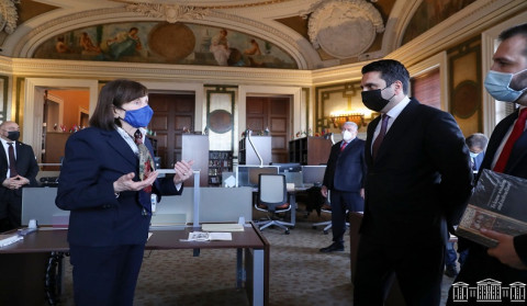 Delegation led by NA President visits Congress Library