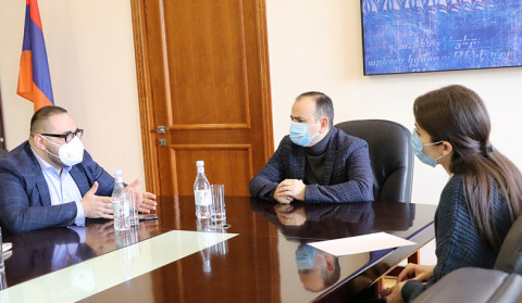 Զարեհ Սինանյանն ընդունել է «Քրիստոնեական աշխարհ» միության անդամներին