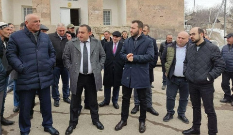 “Mülki müqavilə” fraksiyasının deputatları sərhədyanı Xaçik kəndinə səfər ediblər