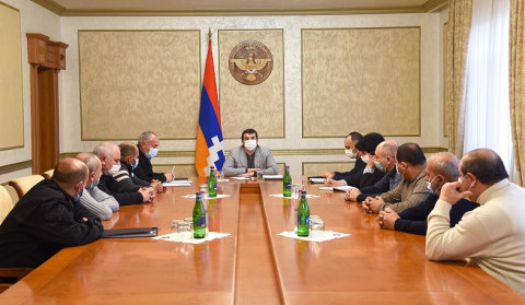 Արցախի նախագահն ընդունել է զոհված և անհետ կորած զինծառայողների հարազատների միության անդամներին