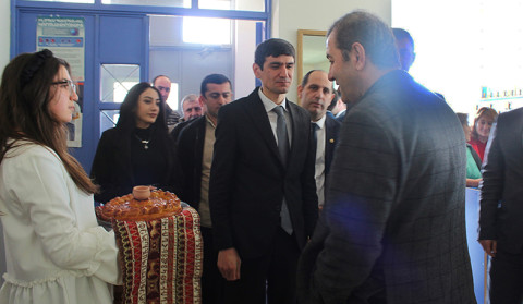 Թալինի ավագ դպրոցում կայացել է «Արմաթն օդում» ԱԹՍ-ների կրթական աշխատանոցի հանդիսավոր բացումը