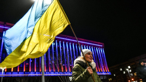 Ukraine urges its citizens to leave Russia immediately