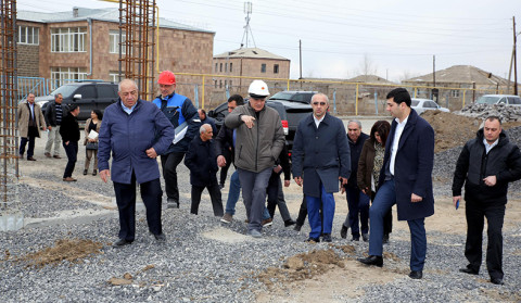 Արմավիրի մարզպետը ծանթացել է պետբյուջեի միջոցներով մեկնարկած՝ Սիմոն Մարտիրոսյանի անվան ծանրամարտի մարզադպրոցի կառուցման աշխատանքներին