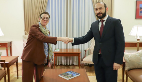 Արարատ Միրզոյանը և Անն Լույոն քննարկել են Ադրբեջանի զինուժի ներխուժման հետևանքով Արցախում ստեղծված իրավիճակը