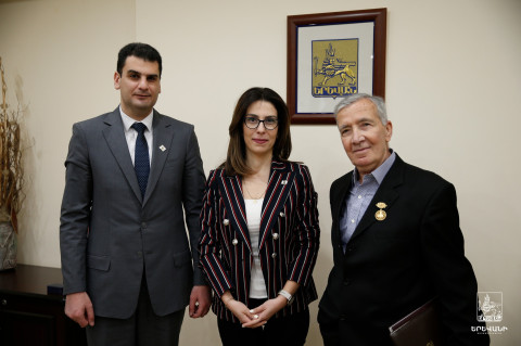 «Երևան քաղաքի պատվավոր շինարար» կոչում՝ ճարտարապետ Հրաչյա Գասպարյանին