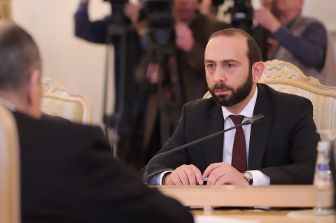 Высоко ценим посреднические усилия России с целью исключительно мирного урегулирования нагорно-карабахского конфликта: Арарат Мирзоян