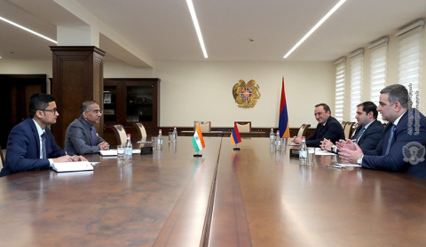 ՀՀ պաշտպանության նախարարը և Հնդկաստանի դեսպանը կարևորել են ռազմական համագործակցության մասին համաձայնագրի ստորագրումը