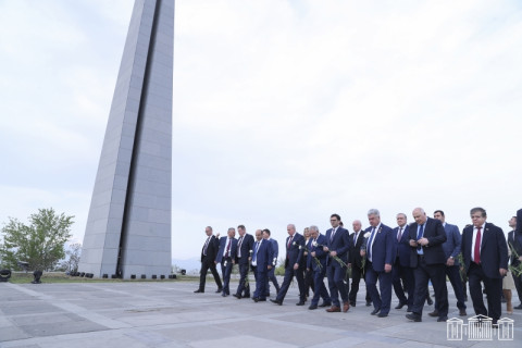 Members of Armenian Parliament and Russia’s Inter-Parliamentary Cooperation Commission visit Armenian Genocide Memorial